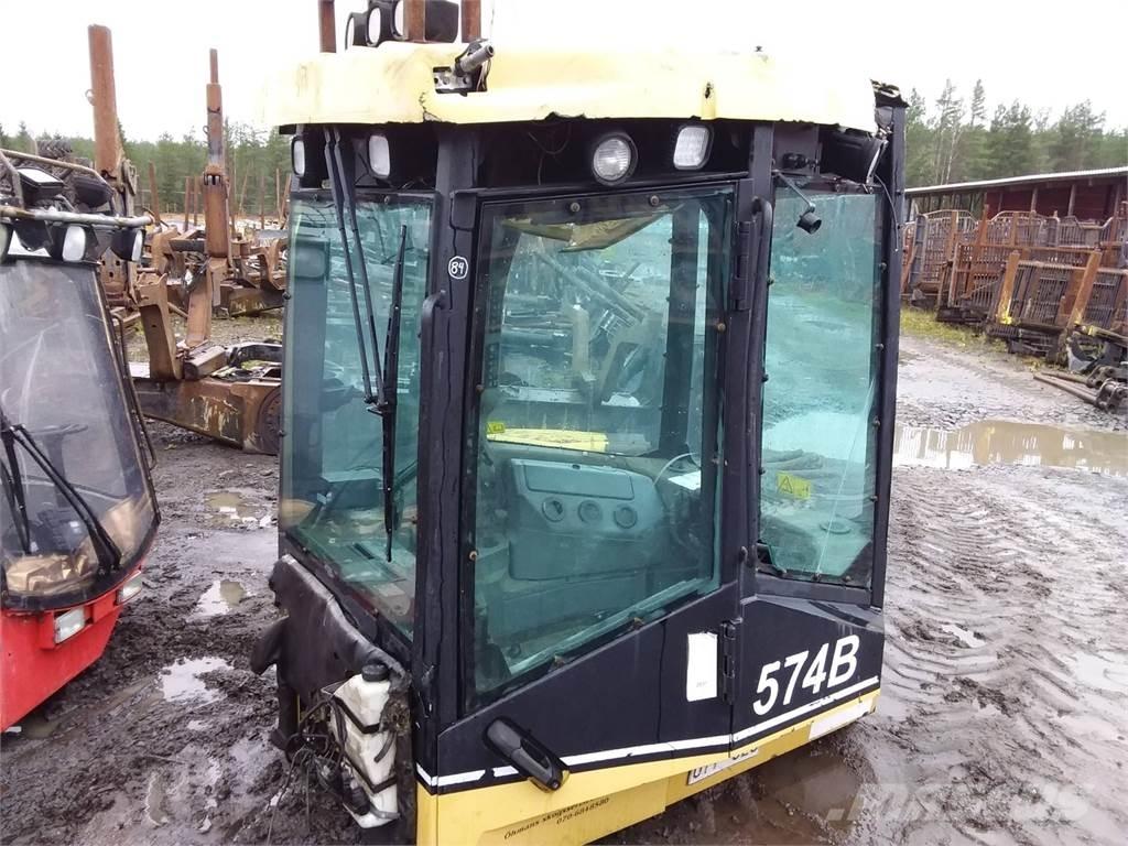 Eco Log 574b 駕駛室與內部