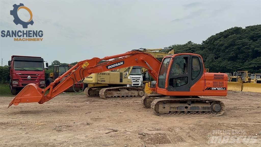Doosan DX 120 中型挖土機/掘鑿機/挖掘機 7t-12t