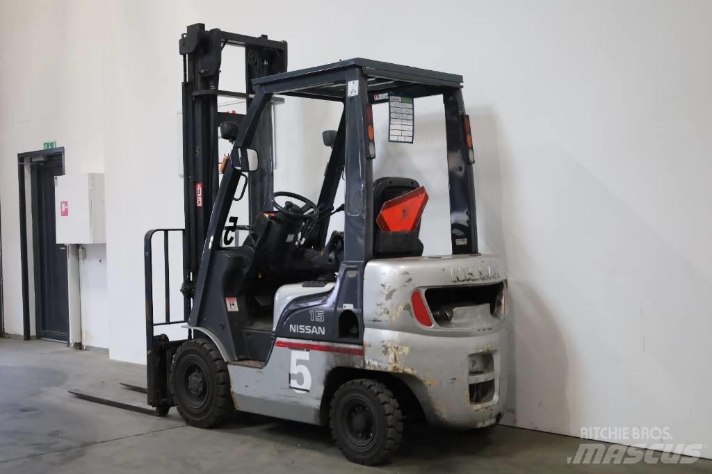 Nissan FLO1A15 柴油卡車