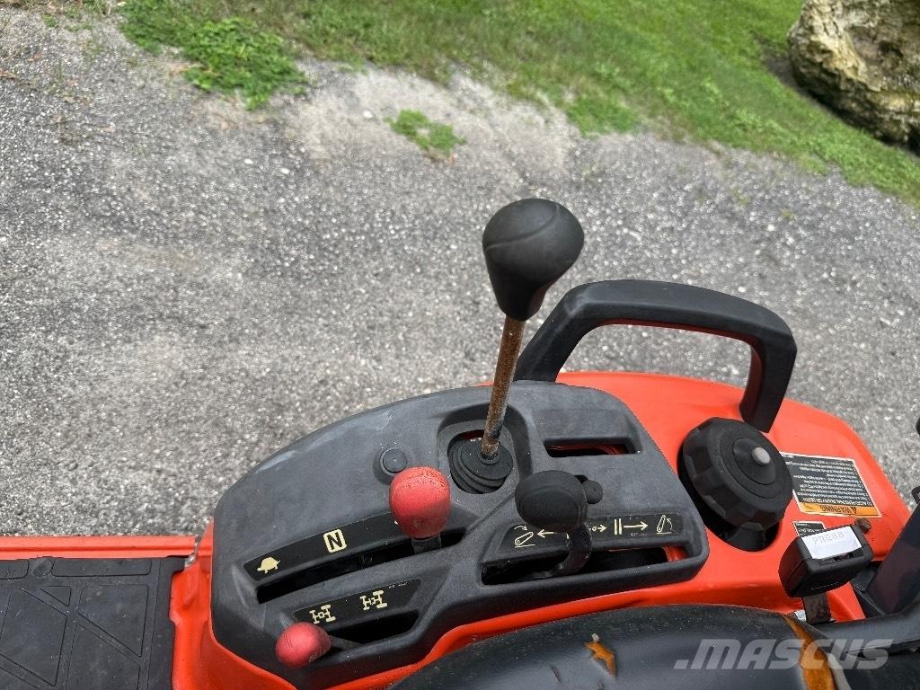 Kubota BX2380 曳引機