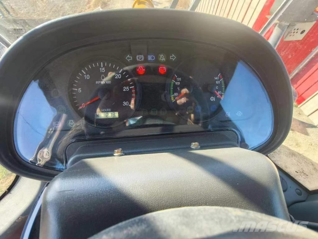 Komatsu WA 320-5 輪胎式裝載機