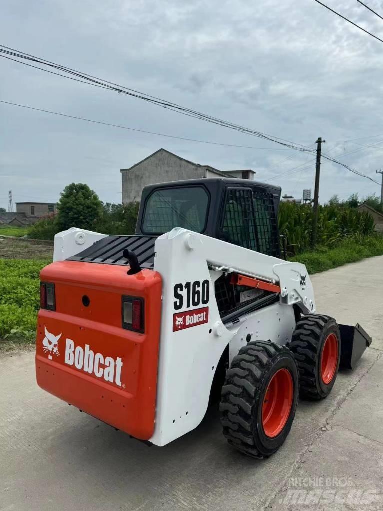 Bobcat S160 滑移轉向裝載機