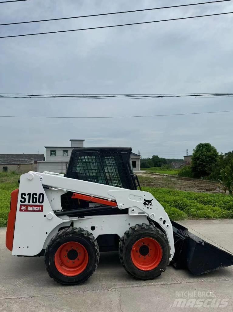 Bobcat S160 滑移轉向裝載機