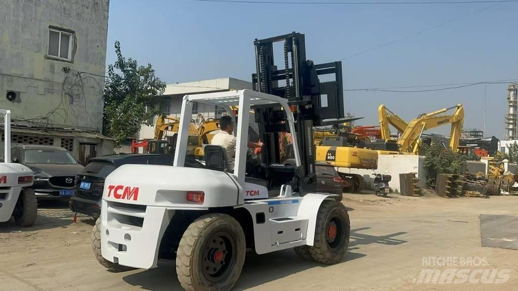 TCM FD 100 Z8 伸縮臂操作車
