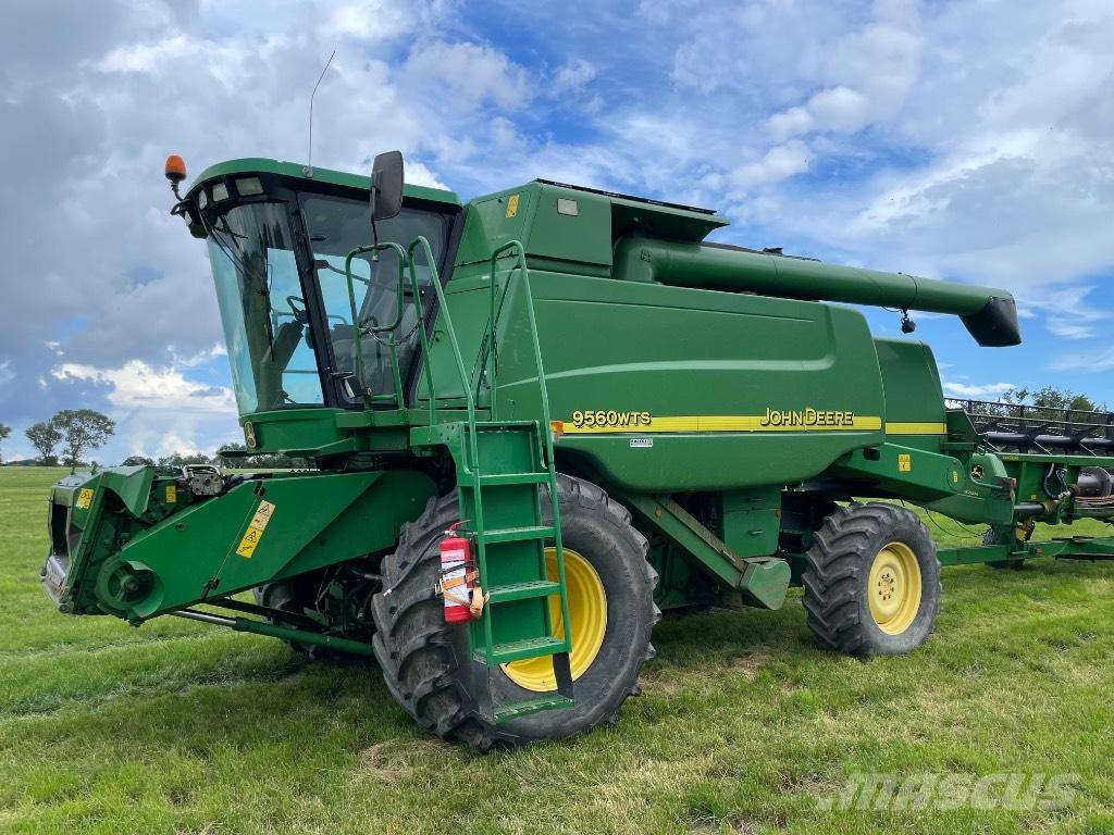 John Deere 9560 WTS 聯合收穫機