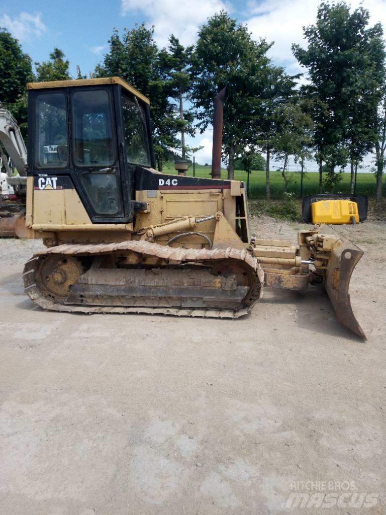 CAT D 4 C 履帶推土機