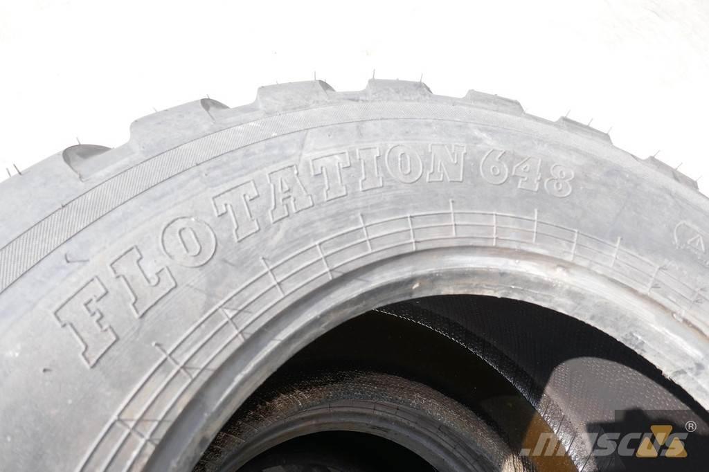 BKT 550/45-22.5 輪胎、車輪和輪圈