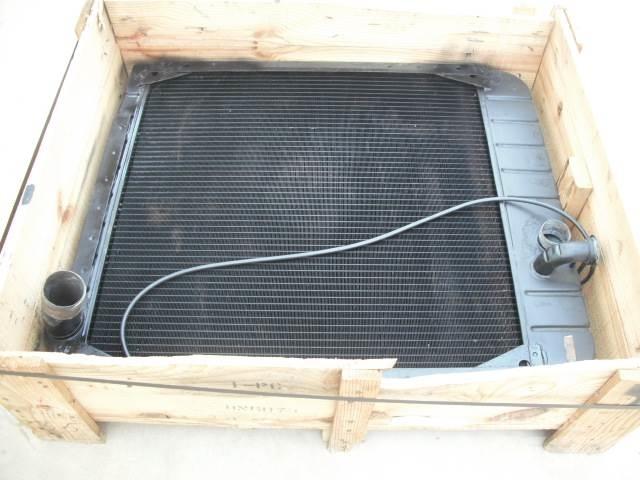 CAT radiator 140 G 平土機