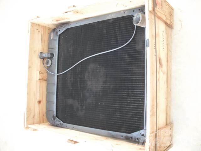 CAT radiator 140 G 平土機