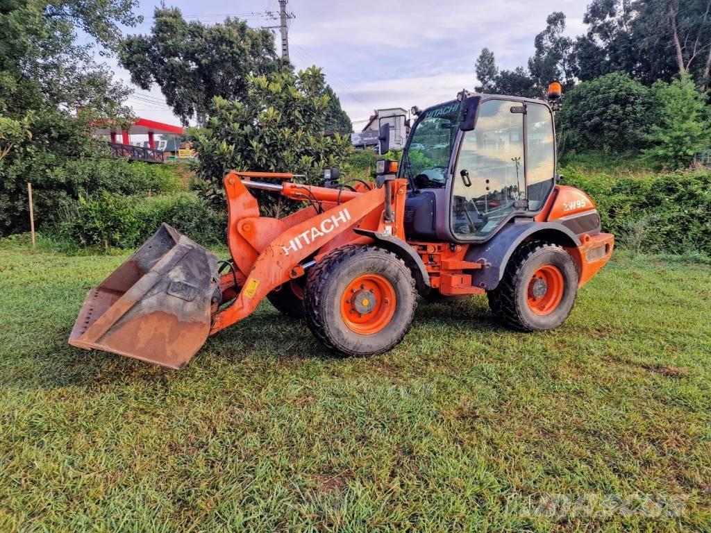 Hitachi ZW 95 輪胎式裝載機