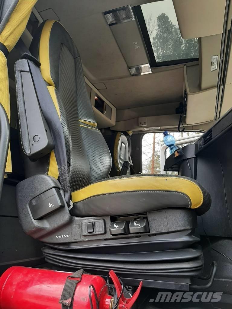 Volvo FH 16 木材貨車