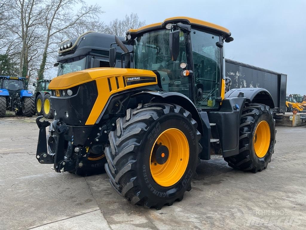 JCB Fastrac 4220 曳引機