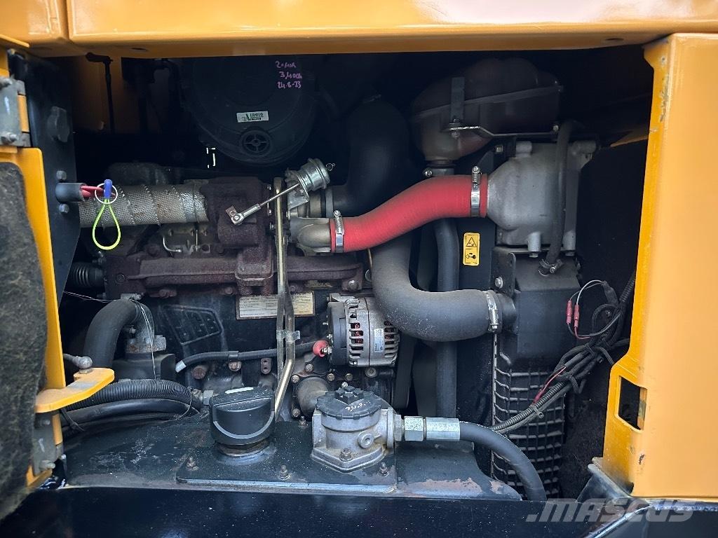 JCB 9TFT 側卸礦車