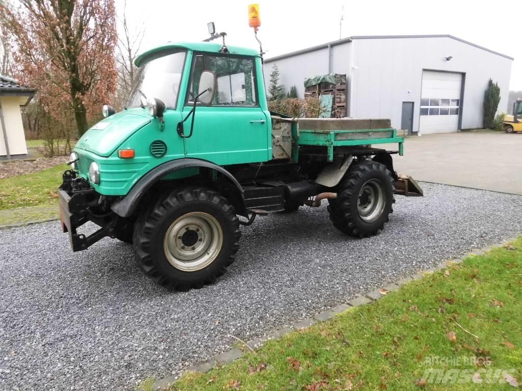 Unimog 406 曳引機