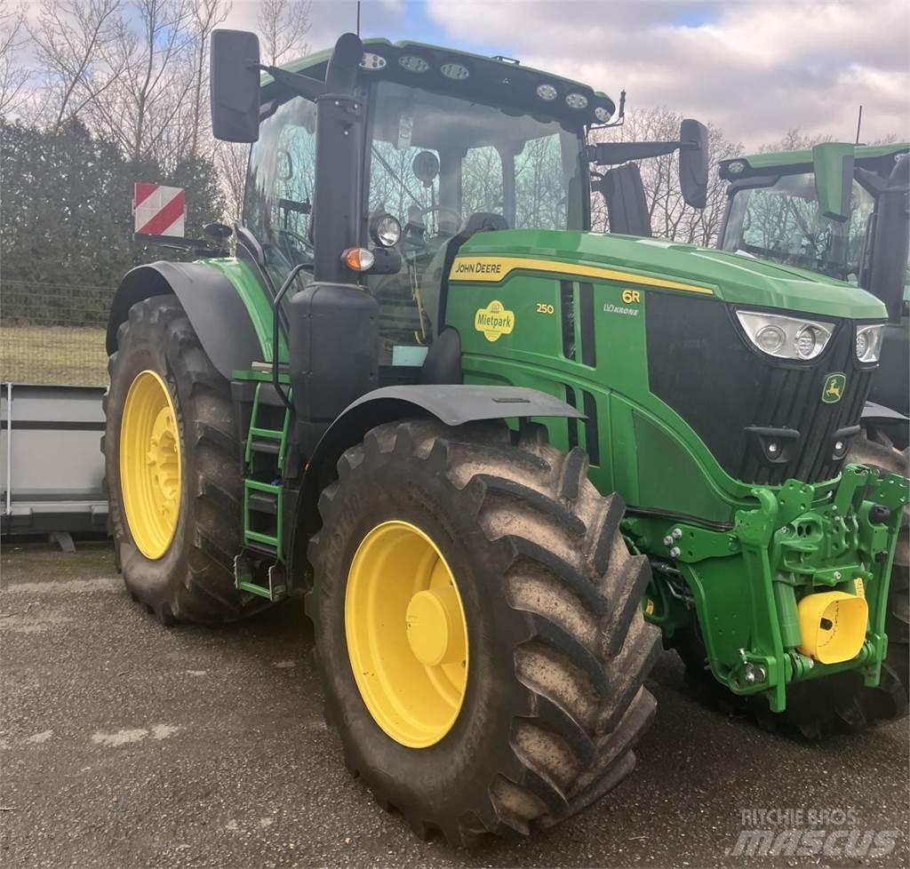 John Deere 6R 250 曳引機