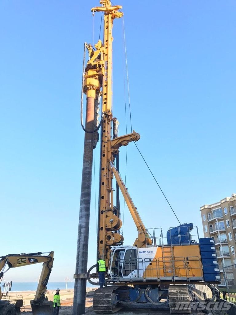 Bauer BG 39 V 重型鑽孔機