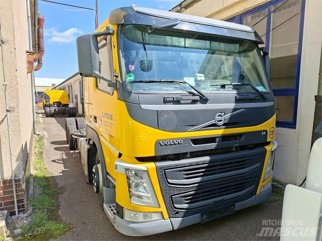 Volvo FM 500 6X2 商用底盤車
