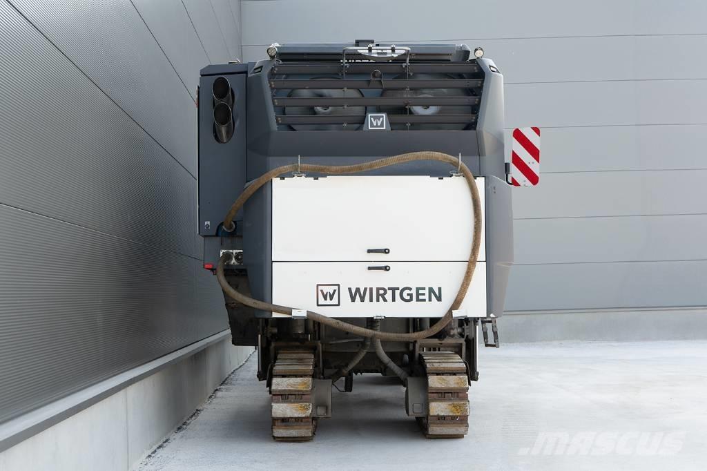 Wirtgen W 220 FI 瀝青冷銑刨機/銑床