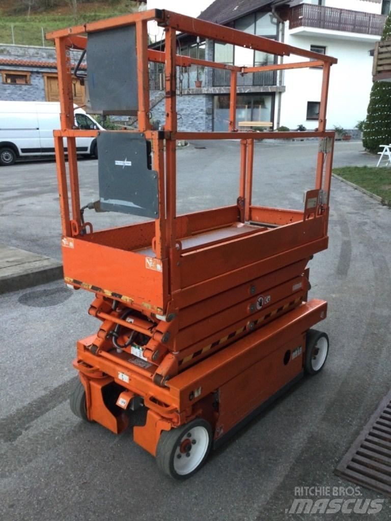 SkyJack SJ III 3219 剪式升降機