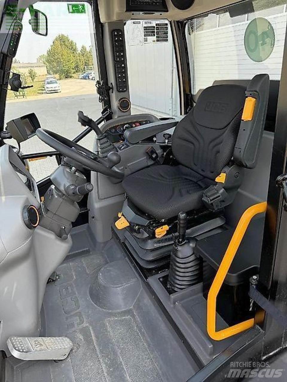 JCB tm 320 agri 輪胎式裝載機