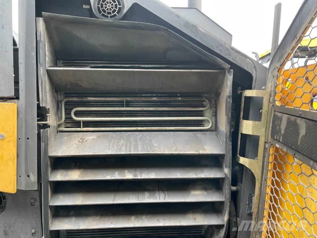 Volvo P7820C 瀝青攤舖機/鋪路機