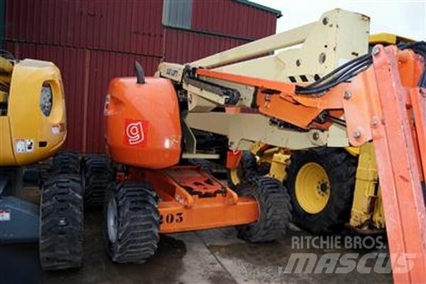 JLG 450 AJ (15 metros) 曲臂高空作業車