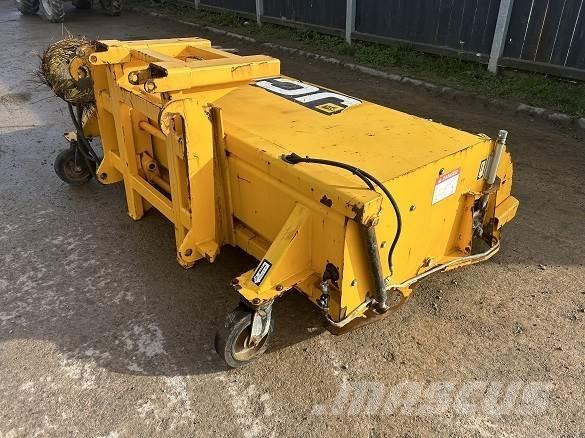 JCB SWEEPER SC240 其他