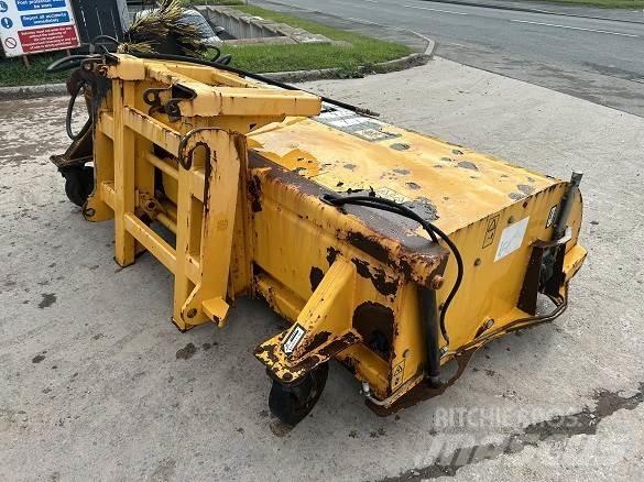 JCB SWEEPER SC240 其他