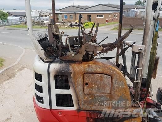 Takeuchi TB215R 其他