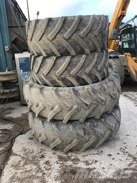  TYRES 輪胎、車輪和輪圈