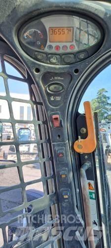 Bobcat S770HF 滑移轉向裝載機