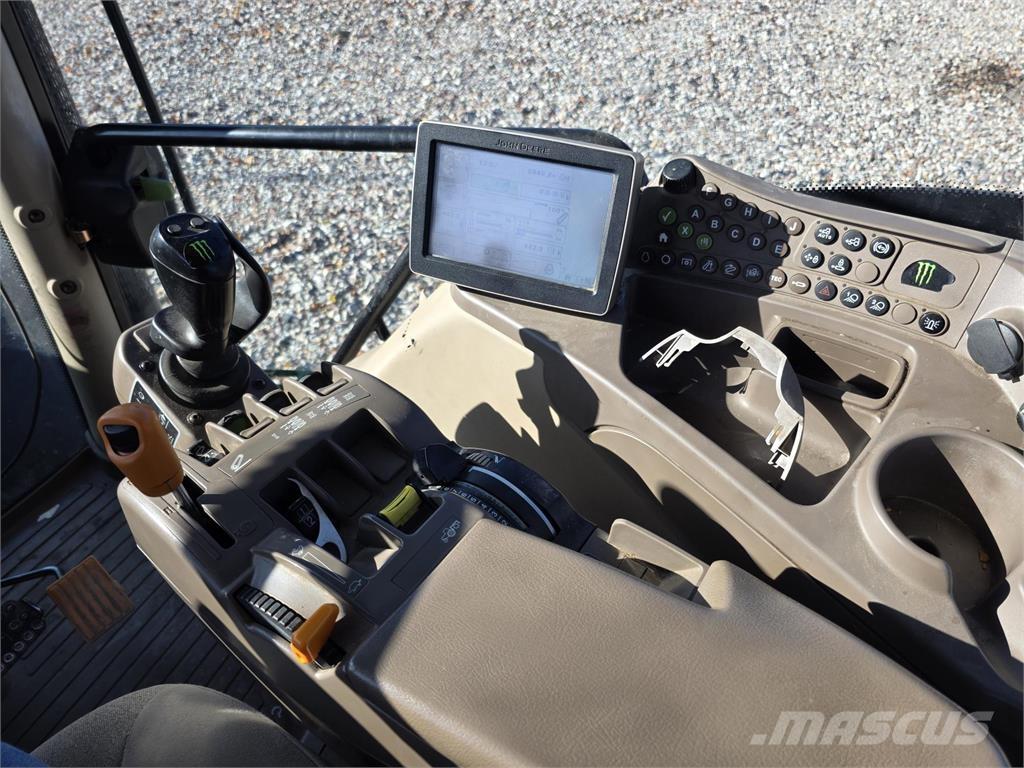 John Deere 6210R 曳引機