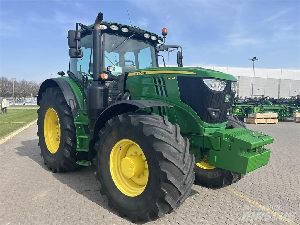 John Deere 6215R 曳引機