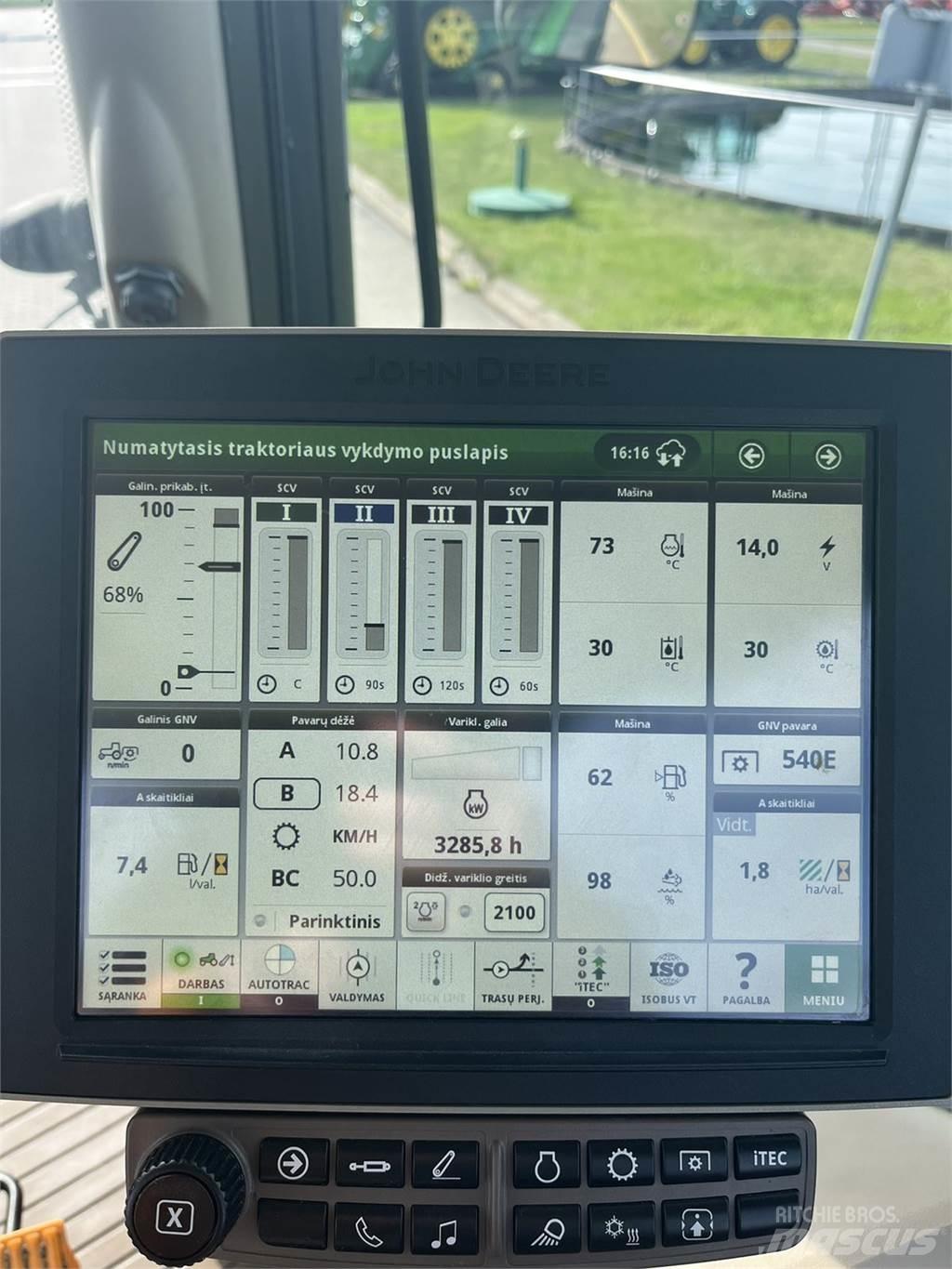 John Deere 6215R 曳引機