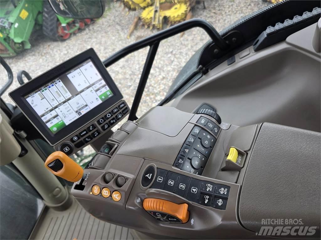 John Deere 6215R 曳引機
