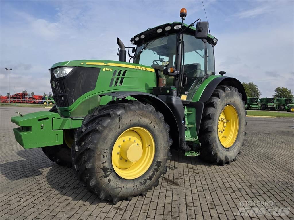 John Deere 6215R 曳引機