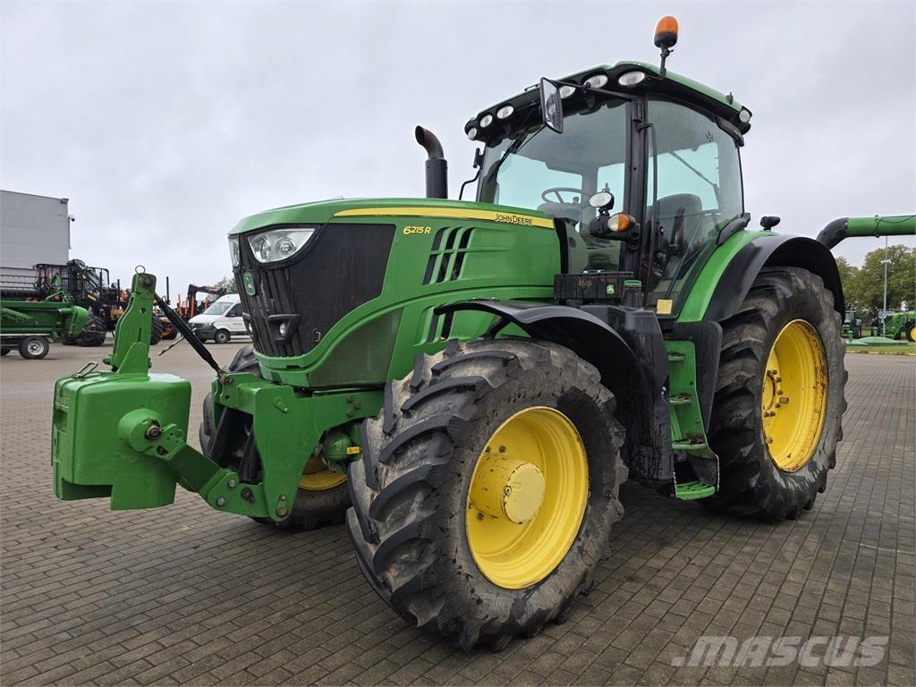 John Deere 6215R 曳引機