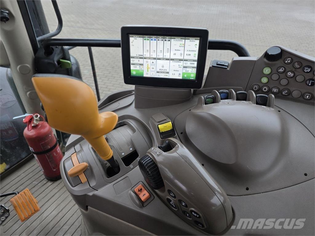 John Deere 6215R 曳引機