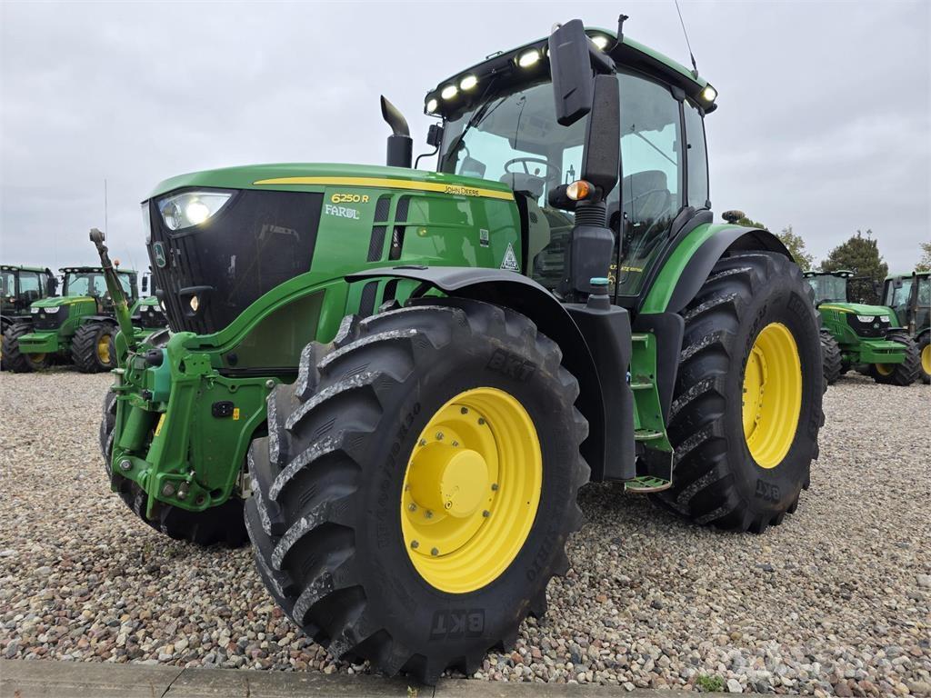 John Deere 6250R 曳引機
