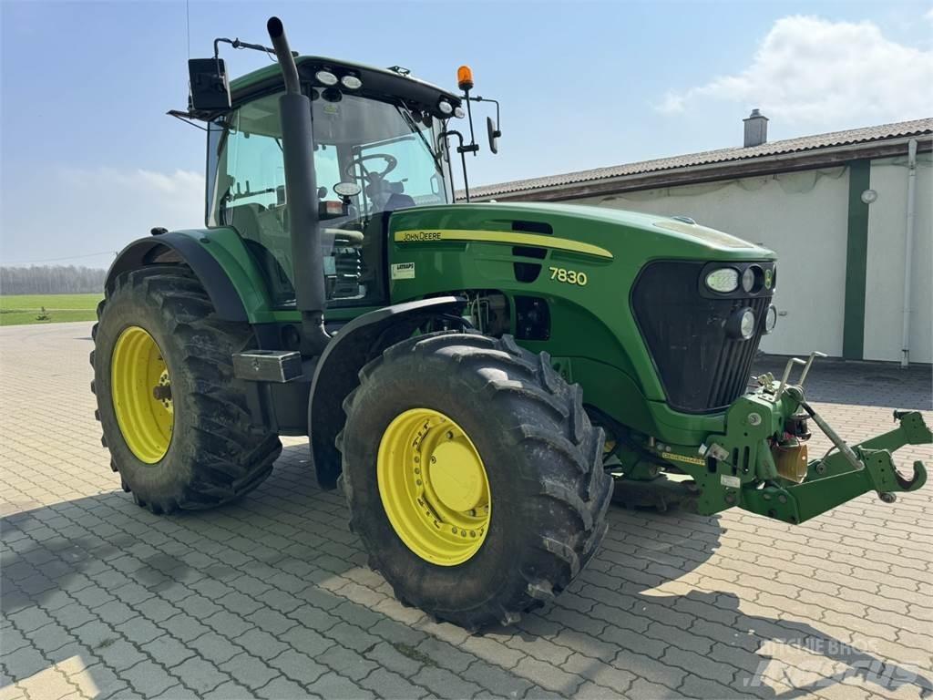 John Deere 7830 曳引機