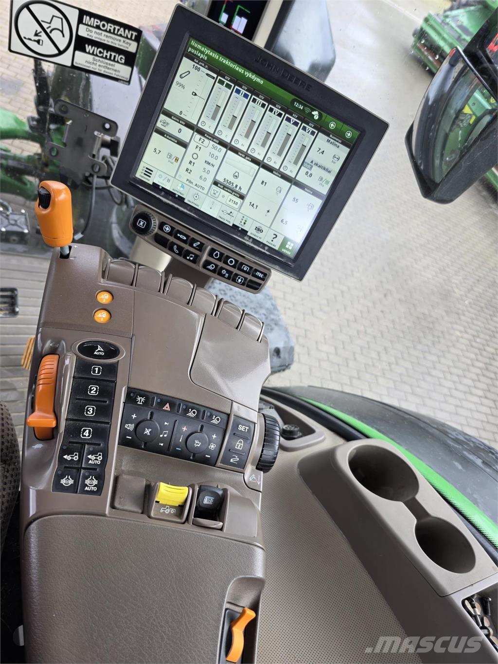 John Deere 8320R 曳引機