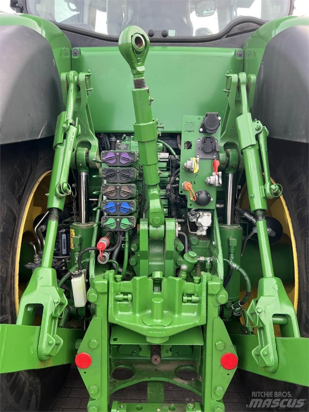 John Deere 8400R 曳引機