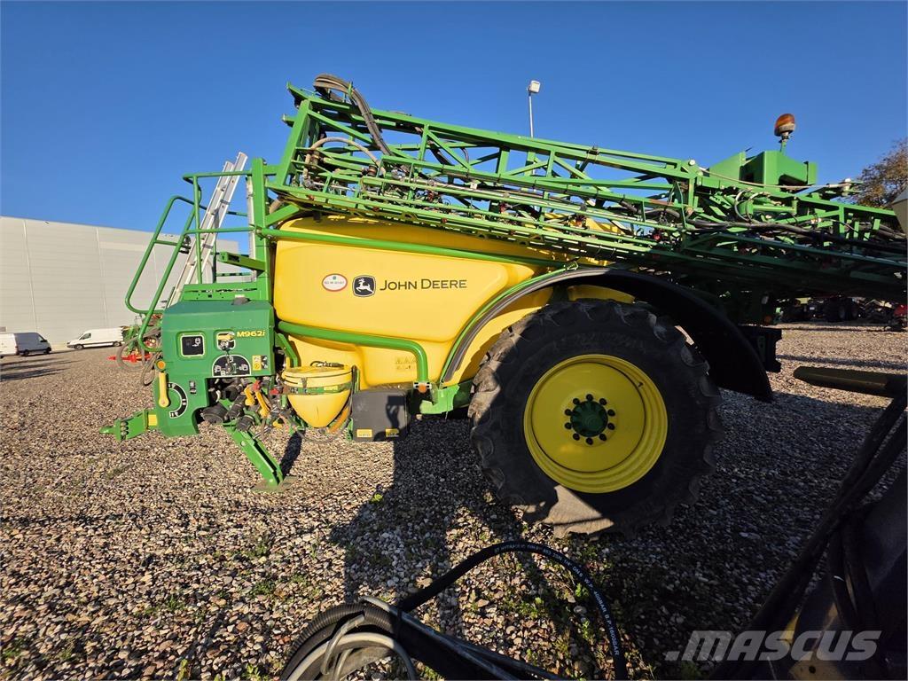 John Deere M962i 牽引式噴霧機