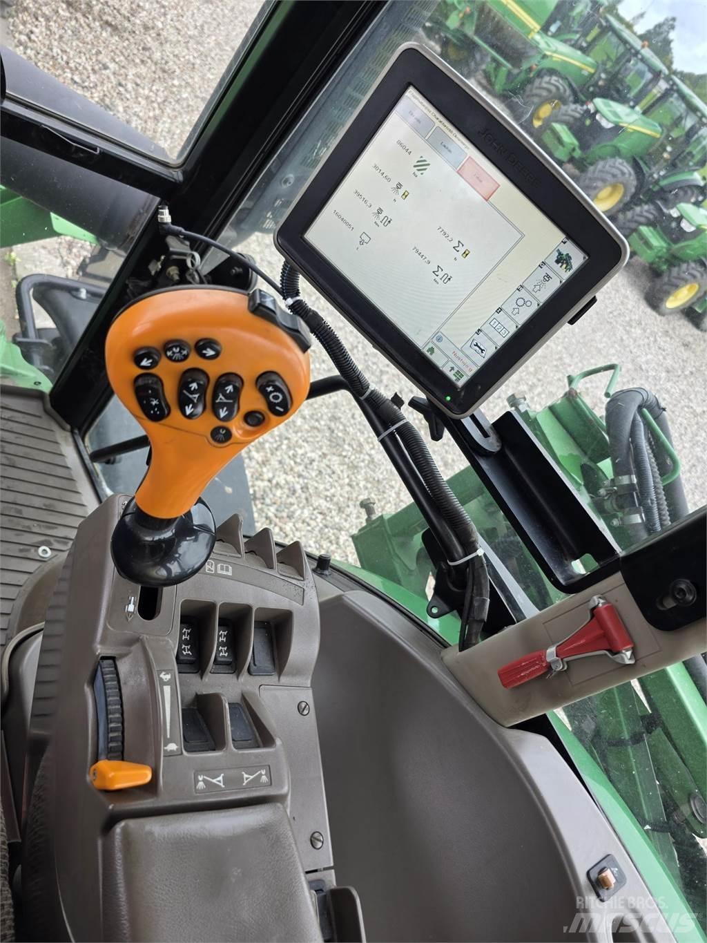 John Deere R4040i 牽引式噴霧機