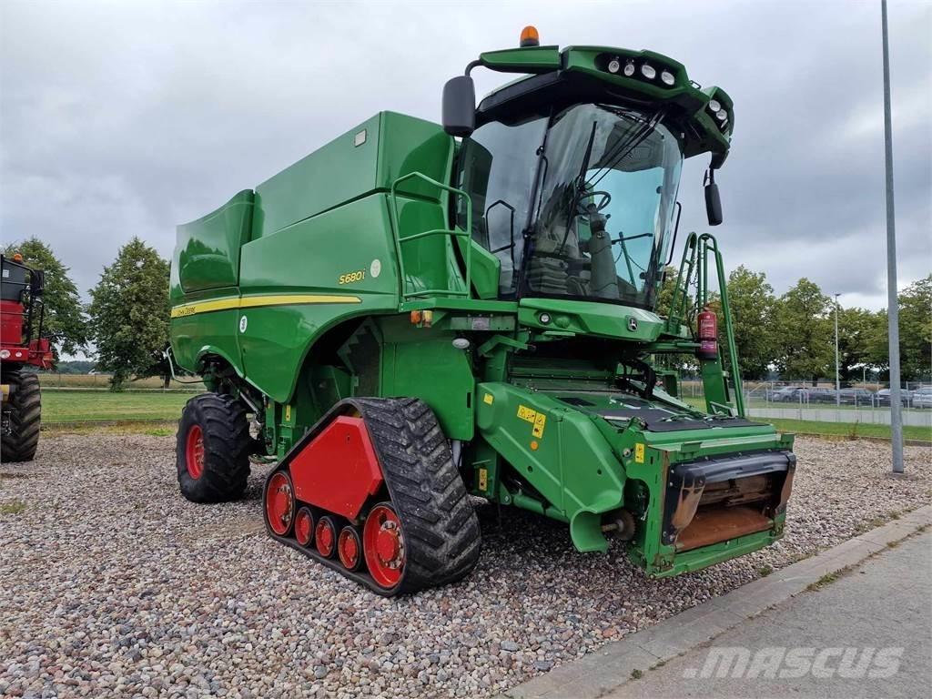 John Deere S680 聯合收穫機