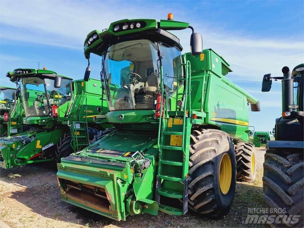 John Deere T660 聯合收穫機