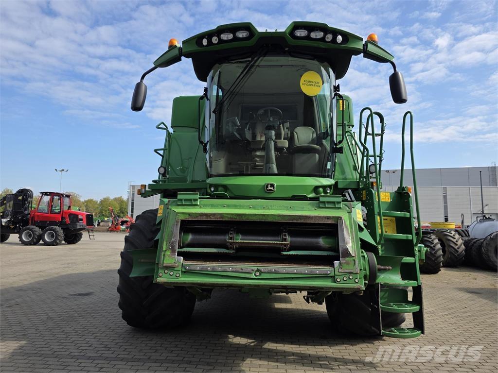 John Deere T660 聯合收穫機