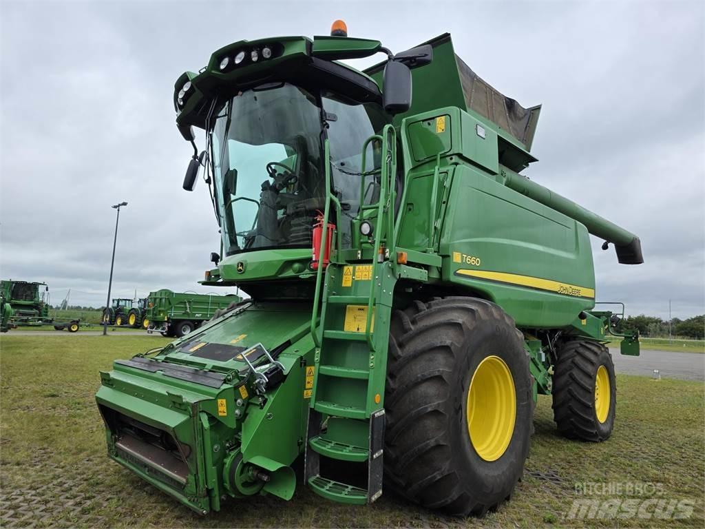 John Deere T660 聯合收穫機