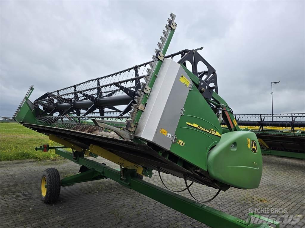 John Deere T660 聯合收穫機