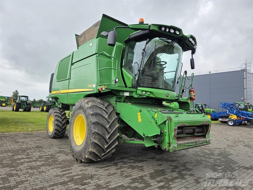 John Deere T660 聯合收穫機